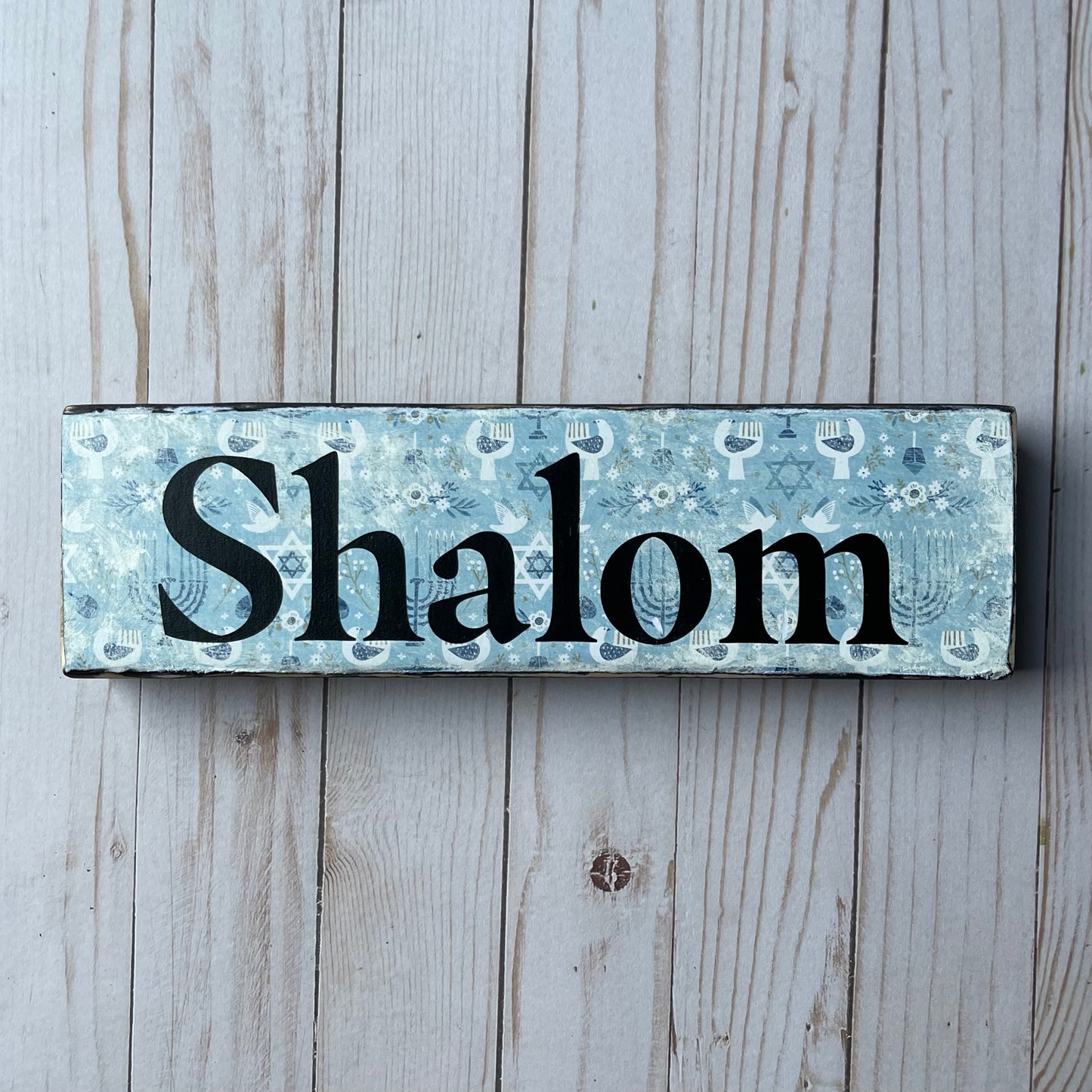 Shalom Shelf Sitter